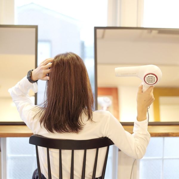 梅雨時期のまとまりにくい髪にヘアビューザー！！